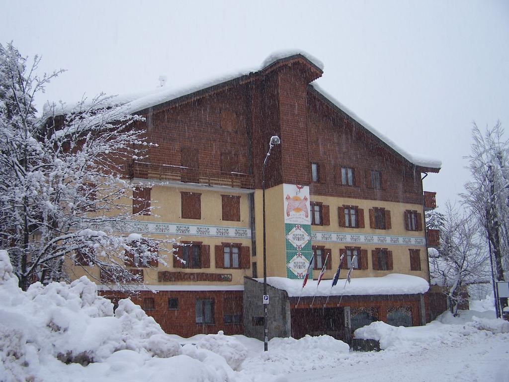 Hotel Bucaneve Bardonecchia Dış mekan fotoğraf