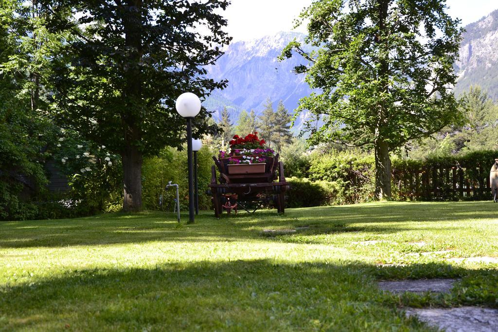 Hotel Bucaneve Bardonecchia Dış mekan fotoğraf