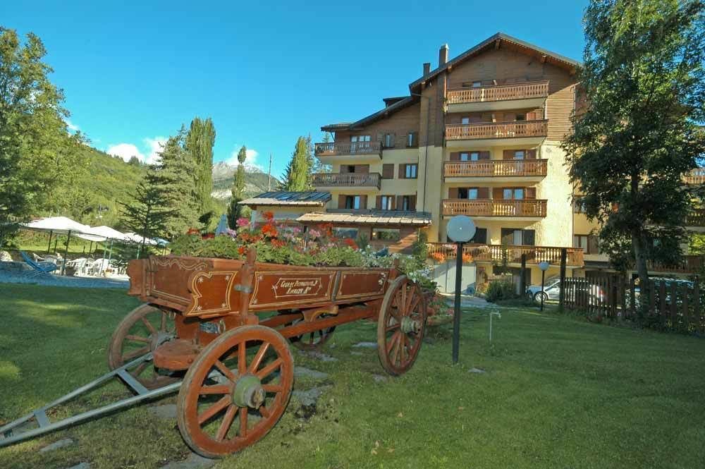 Hotel Bucaneve Bardonecchia Dış mekan fotoğraf
